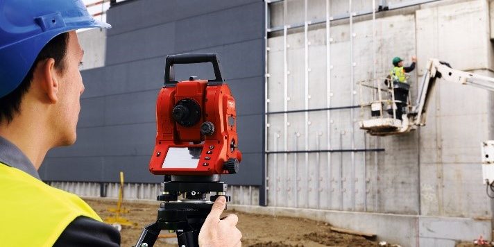Esamo pastato matavimas su „Hilti Total Station POS 15