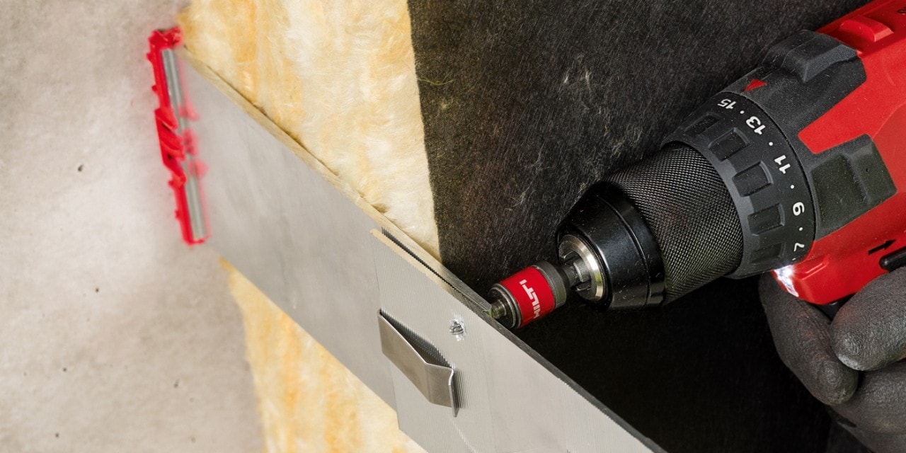 Profilio montavimas su „Hilti“ akumuliatoriniu atsuktuvu