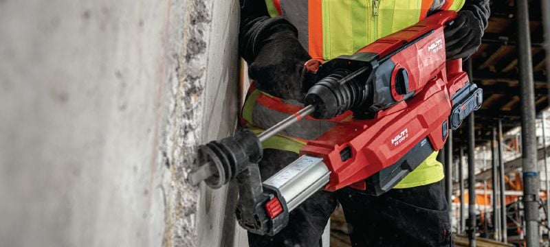 TE DRS-5 dulkių nusiurbimo sistema Vietoje naudojama siurblio sistema, skirta dulkėms patogiai surinkti gręžiant ar kalant TE 5-22 akumuliatoriniu perforatoriumi Aplikacijos 1