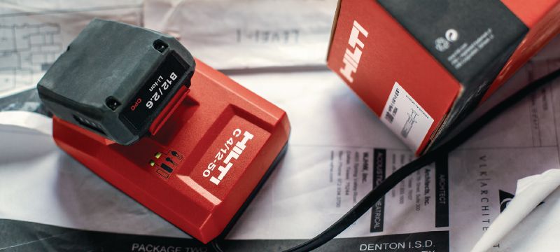 C4/12-50 kompaktiškas įkroviklis Kompaktiškas visų „Hilti“ 12 V ličio jonų akumuliatorių kroviklis Aplikacijos 1