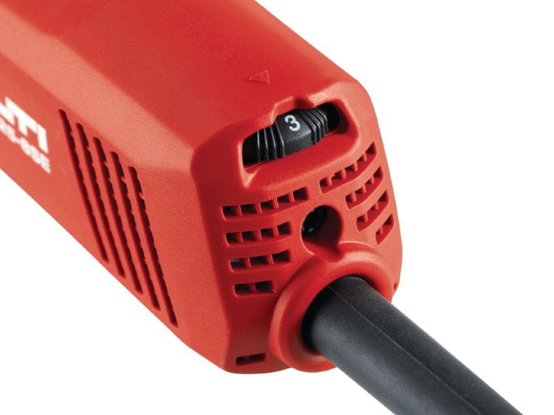 AG 125-SE kampinis šlifuoklis 800 W kompaktiškas kampinis šlifuoklis, skirtas pjauti ir šlifuoti (atliekant apdailos darbus) iki 125 mm diskais