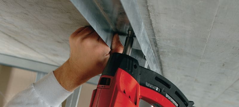 Vinys betonui X-GN MX (ritėje) Vinys, skirtos tvirtinti prie betono ir kitų pagrindo medžiagų naudojant dujinė viniakalę GX 120 Aplikacijos 1