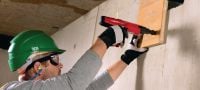 Vinys plienui / betonui X-U P8 Aukštos kokybės vienguba vinis, skirta tvirtinti prie betono ir plieno naudojant parakinius įrankius Aplikacijos 1