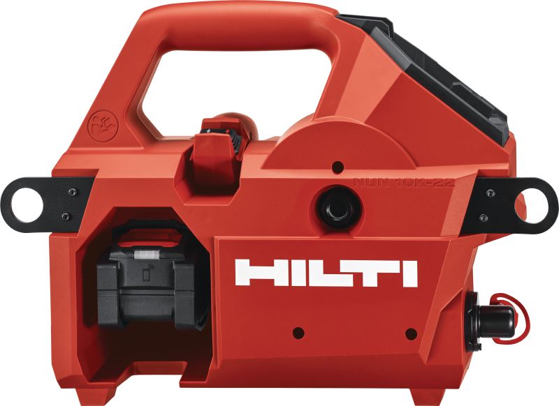 NUN 10K-22 akumuliatorinis hidraulinis siurblys 10 000 PSI (700 barų) belaidis hidraulinis siurblys, skirtas sunkiems pjovimo / apspaudimo darbams ir nuotoliniam požeminių ir šarvuotųjų kabelių pjovimui („Nuron“ akumuliatorius) - Distancinis valdymas įtrauktas
