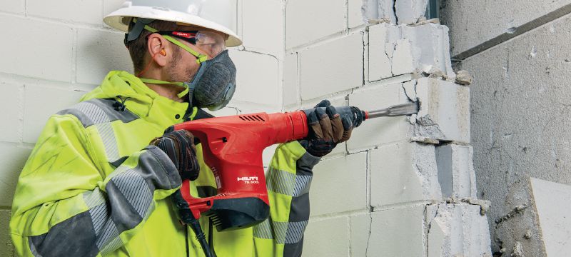 TE 500 SDS-Max skaldos plaktukas Tvirtas „SDS Max“ (TE-Y) griovimo plaktukas, skirtas lengvų apkrovų kalimo darbams su betonu arba mūru Aplikacijos 1