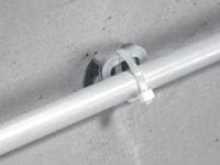 Kabelių sąvaržų laikiklis X-UCT MX Plastikinis universalus kabelių / kanalų sąvaržų laikiklis, skirtas naudoti su BX ir GX serijų viniakalėmis Aplikacijos 3