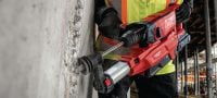 TE DRS-5 dulkių nusiurbimo sistema Vietoje naudojama siurblio sistema, skirta dulkėms patogiai surinkti gręžiant ar kalant TE 5-22 akumuliatoriniu perforatoriumi Aplikacijos 3
