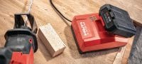 B 12-55 12 V akumuliatorius Kompaktiškas ir talpus 12 V 5,0 Ah ličio jonų akumuliatorius su patobulintais 21700 elementais, kad vieną kartą įkrovus būtų galima atlikti daugiau darbų Aplikacijos 1