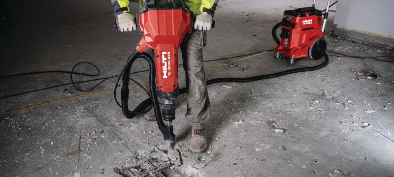 TE-H SM smailieji kaltai Smailiojo kalto galvutės betonui ir mūrui smulkinti / skaldyti naudojant trečios kartos TE 3000 arba H28 griovimo įrankius su apspaudu. Aplikacijos 1