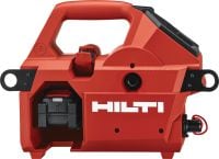 NUN 10K-22 akumuliatorinis hidraulinis siurblys 10 000 PSI (700 barų) belaidis hidraulinis siurblys, skirtas sunkiems pjovimo / apspaudimo darbams ir nuotoliniam požeminių ir šarvuotųjų kabelių pjovimui („Nuron“ akumuliatorius) - Distancinis valdymas įtrauktas